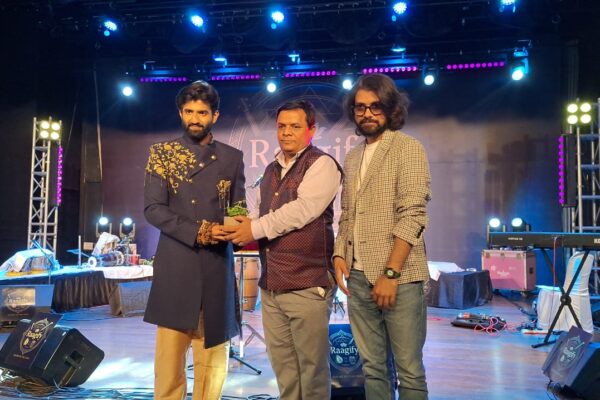 गायक राघव कपूर द्वारा मुंबई में “रागीफाई” नाम से संगीत समूह का शुभारंभ